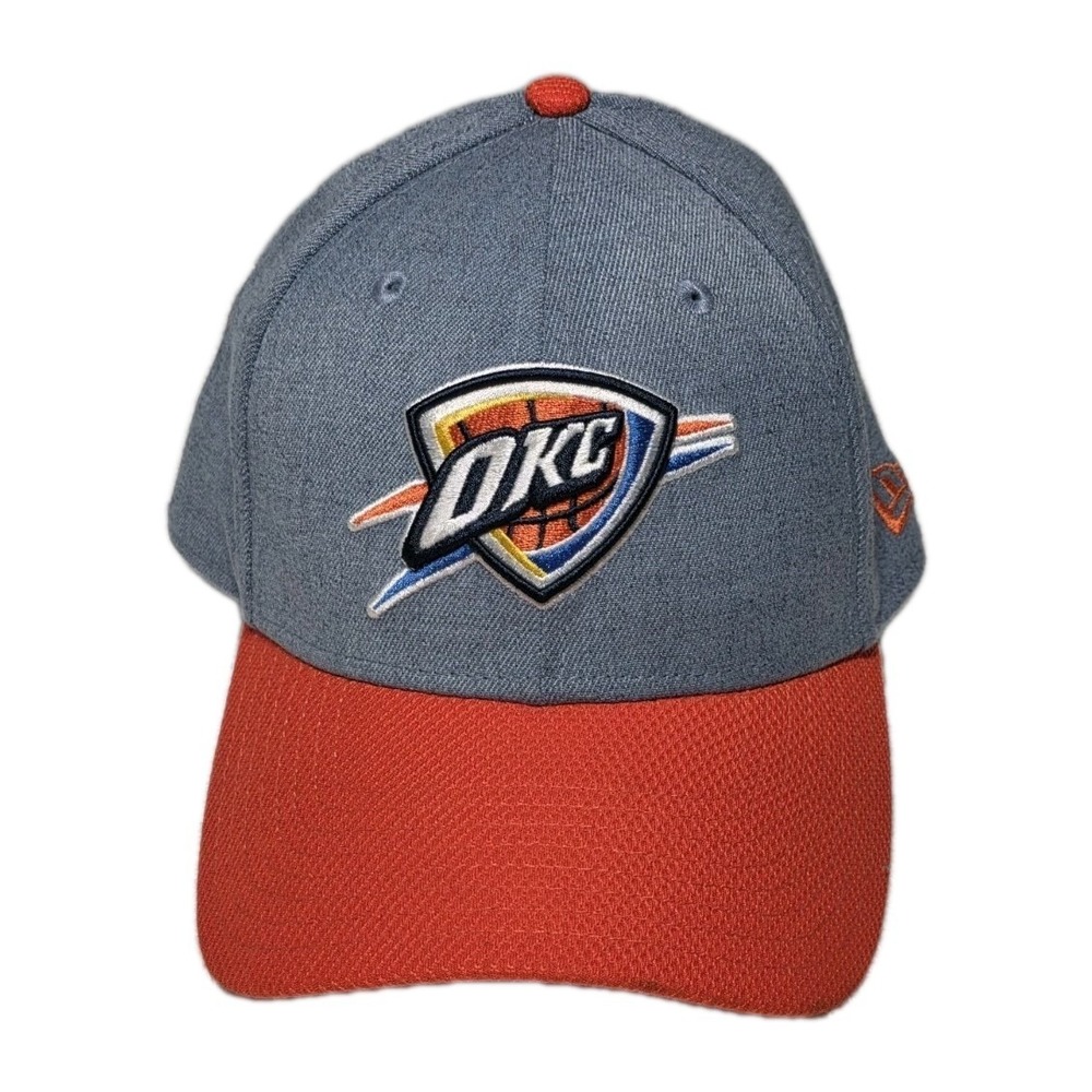 New Era NBA Oklahoma City Thunder 39THIRTY Hat Men's Size Small/Medium